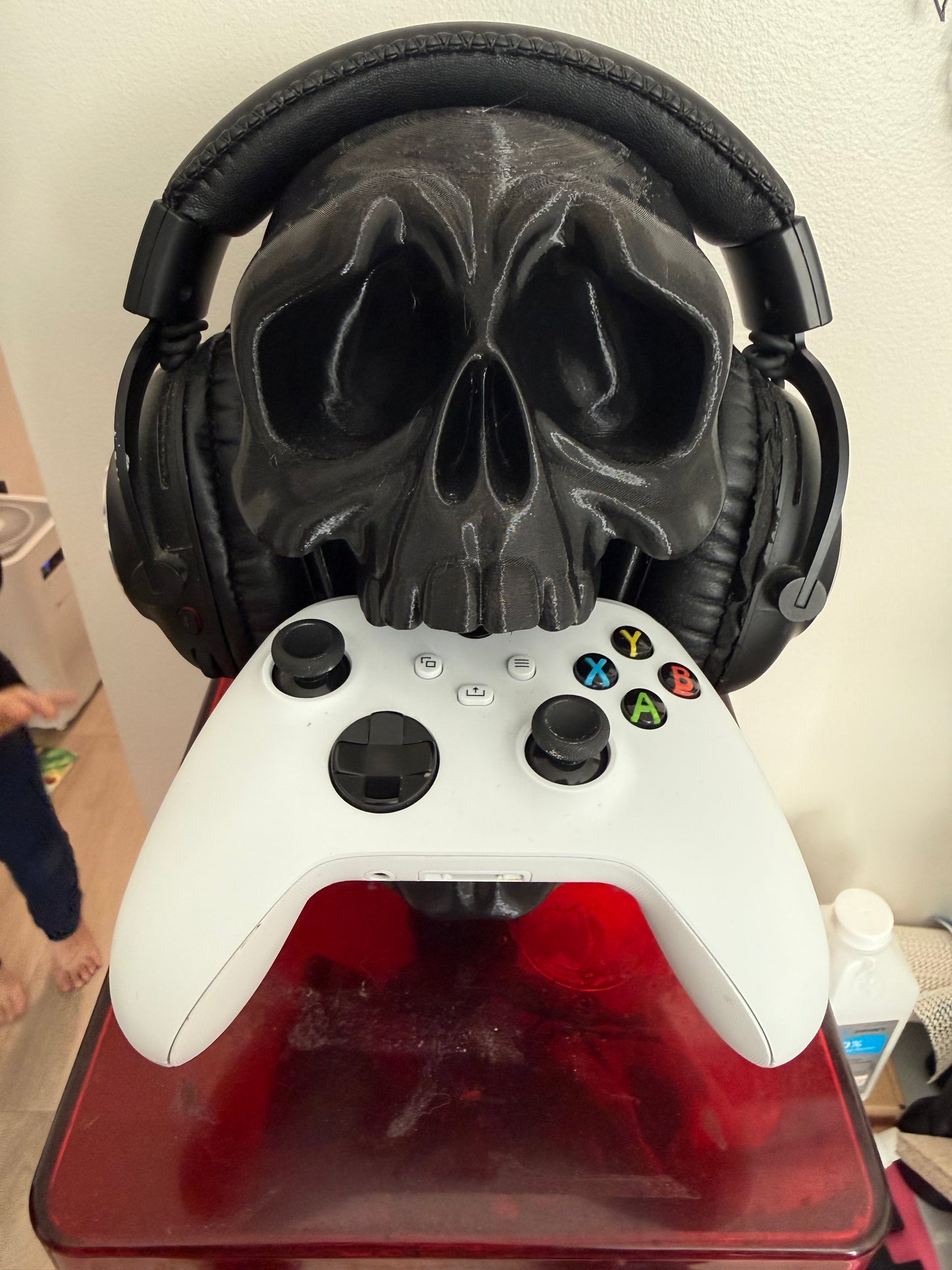 Skull Headset and Controller holder