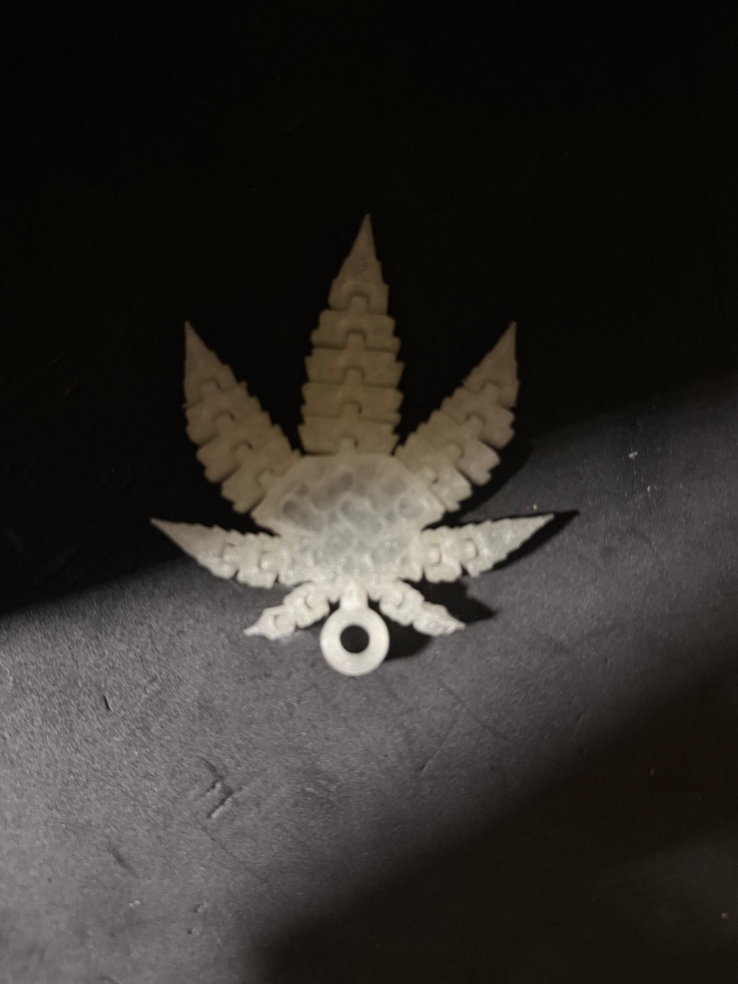 Leaf fidget