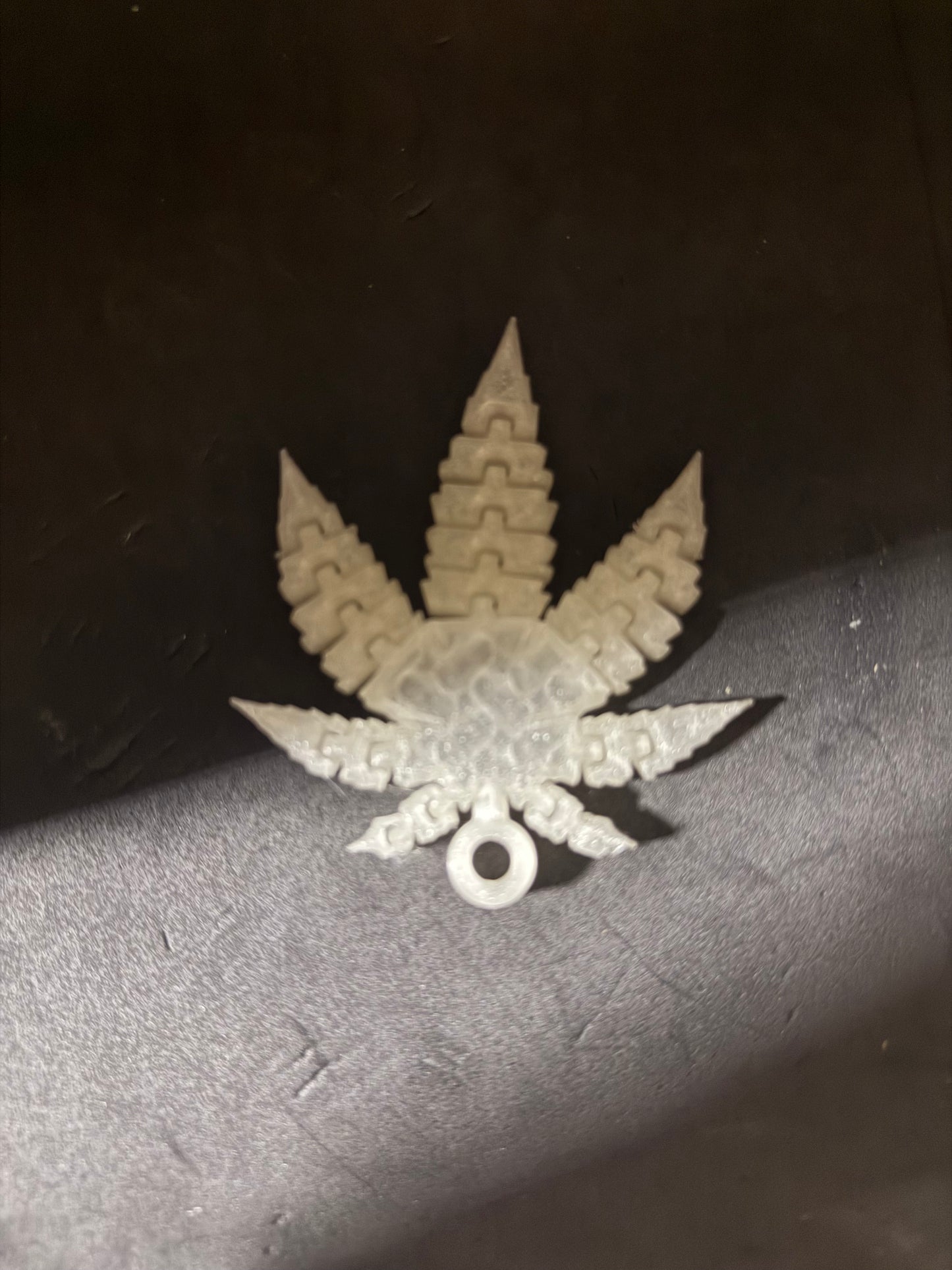 Leaf fidget